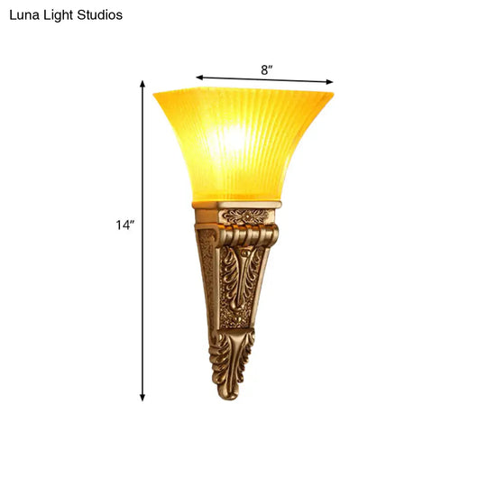 Modern Bell Wall Lighting - Yellow Glass And Resin Lamp In Gold/White For Foyer 14/19 W