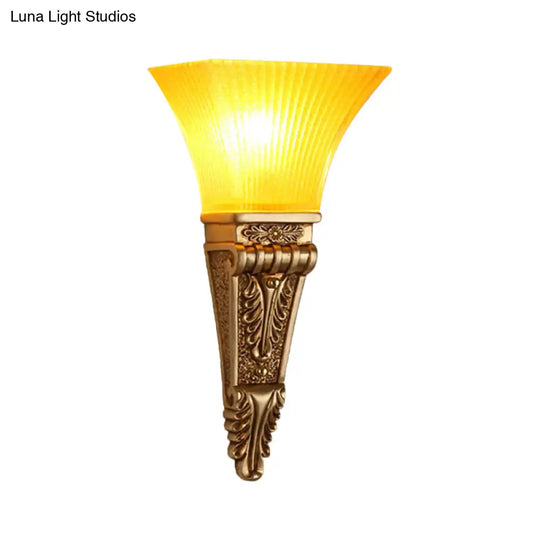 Modern Bell Wall Lighting - Yellow Glass And Resin Lamp In Gold/White For Foyer 14/19 W