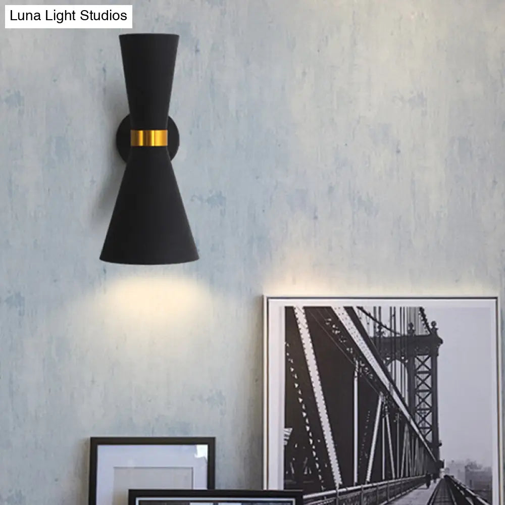 Modern Black And White Cocktail Shaker Sconce Lamp: Wall Mounted Metal Lighting With Rotatable Joint