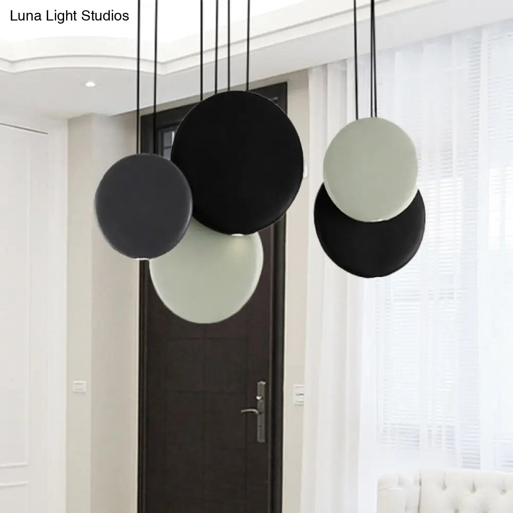 Modern Black And White Pendant Lights - 2/3/5 Globe Design With Warm/White Light