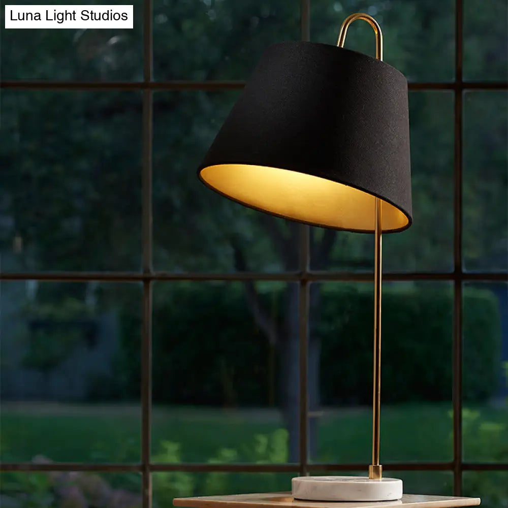 Modern Black Desk Lamp With Fabric Shade - 1 Head Living Room Table Light