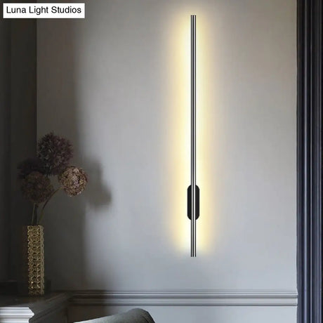 Modern Black Led Wall Sconce For Living Room - Stylish Metallic Fixture