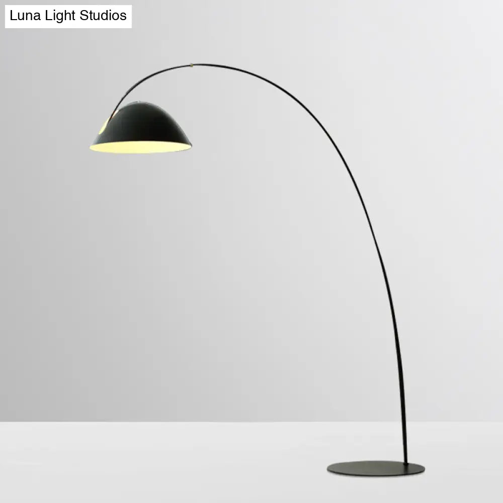 Modern Black Metal Floor Lamp With Unique Linear Capsule Arch Design For Living Room