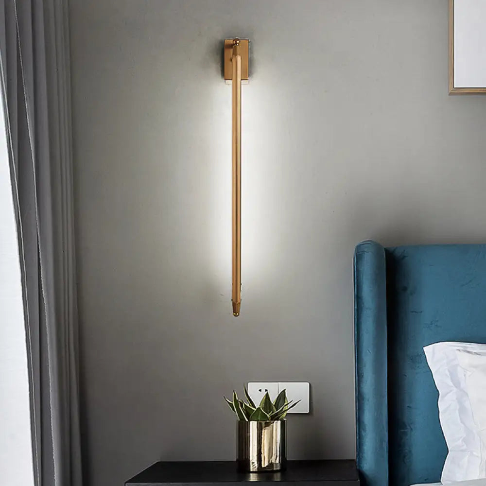 Modern Brass/Black Adjustable Wall Light Fixture - Stylish 1 Sconce For Living Room Brass