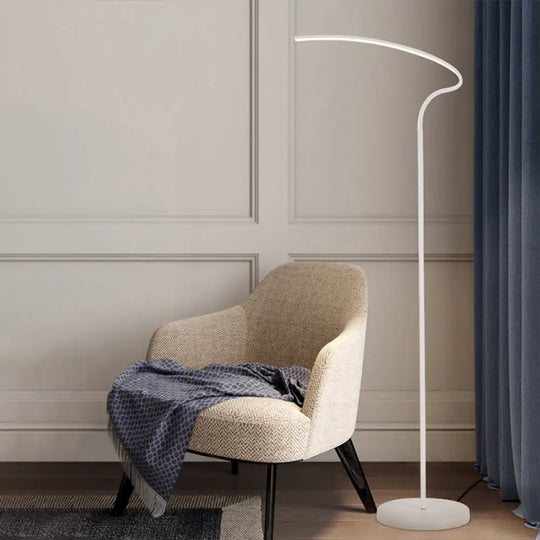 Modern Curved Led Floor Lamp: Stylish Metal Standing Light In Black/White White