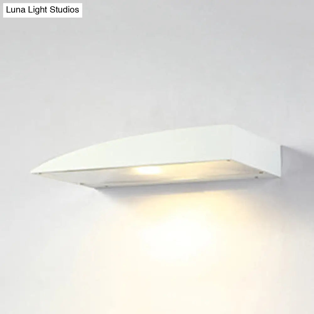 Modern Curved Sconce Wall Light: Metal Led 5.5/10 Width Black/White Living Room Lamp