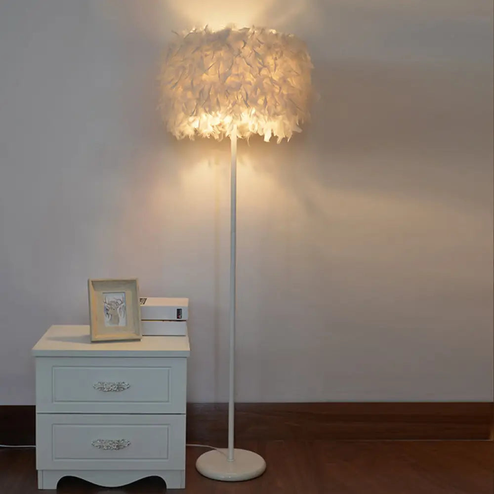 Modern Drum Bedside Floor Lamp - Feather 1-Light White (With/Without Crystal Drop) / Without