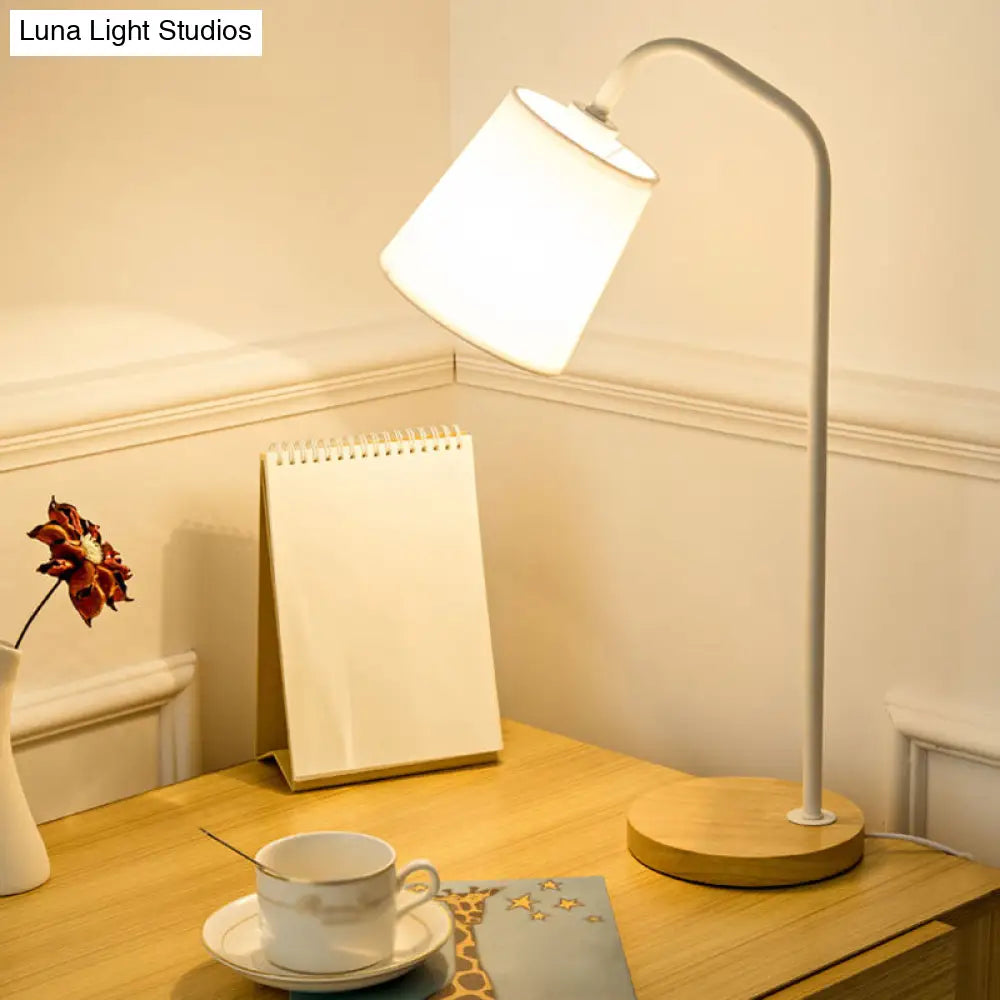 Modern Fabric Table Lamp With Tapered Shape Wooden Base - Ideal For Study Or Night Light In Any Room