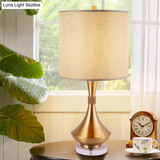 Modern Flaxen Metal Table Lamp For Bedroom Nightstand - Sleek 1-Light Design With Fabric Shade