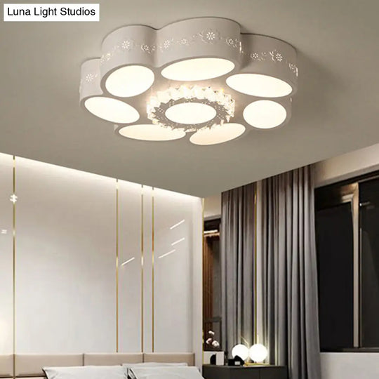 Modern Flower Flush Mount Lamp: Stylish Metallic Led Ceiling Light In Warm/White Stepless Dimming &