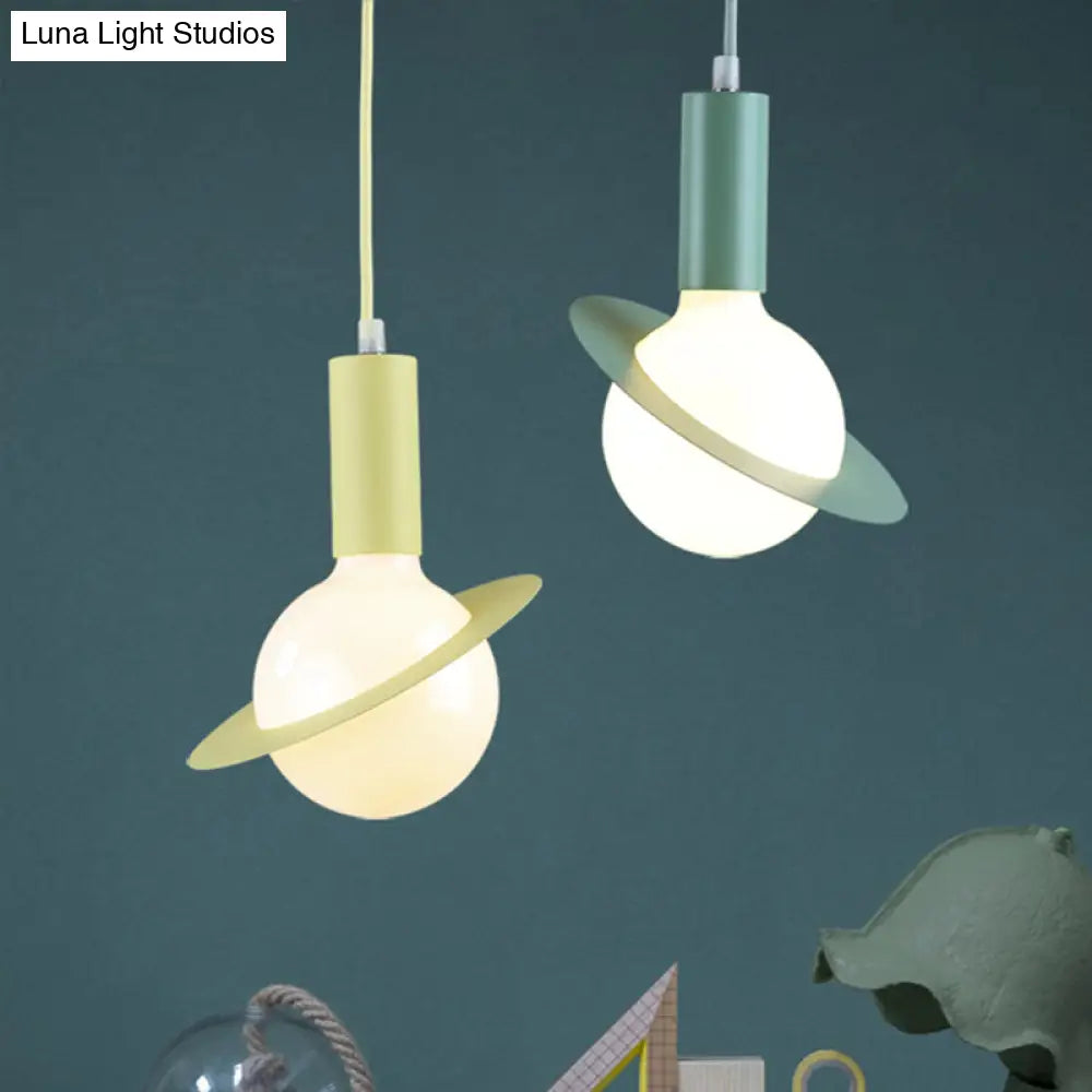 Modern Glass Pendant Light With Colorful Shades - Ideal For Dining Room Décor