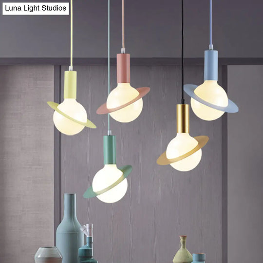 Modern Glass Pendant Light With Colorful Shades - Ideal For Dining Room Décor