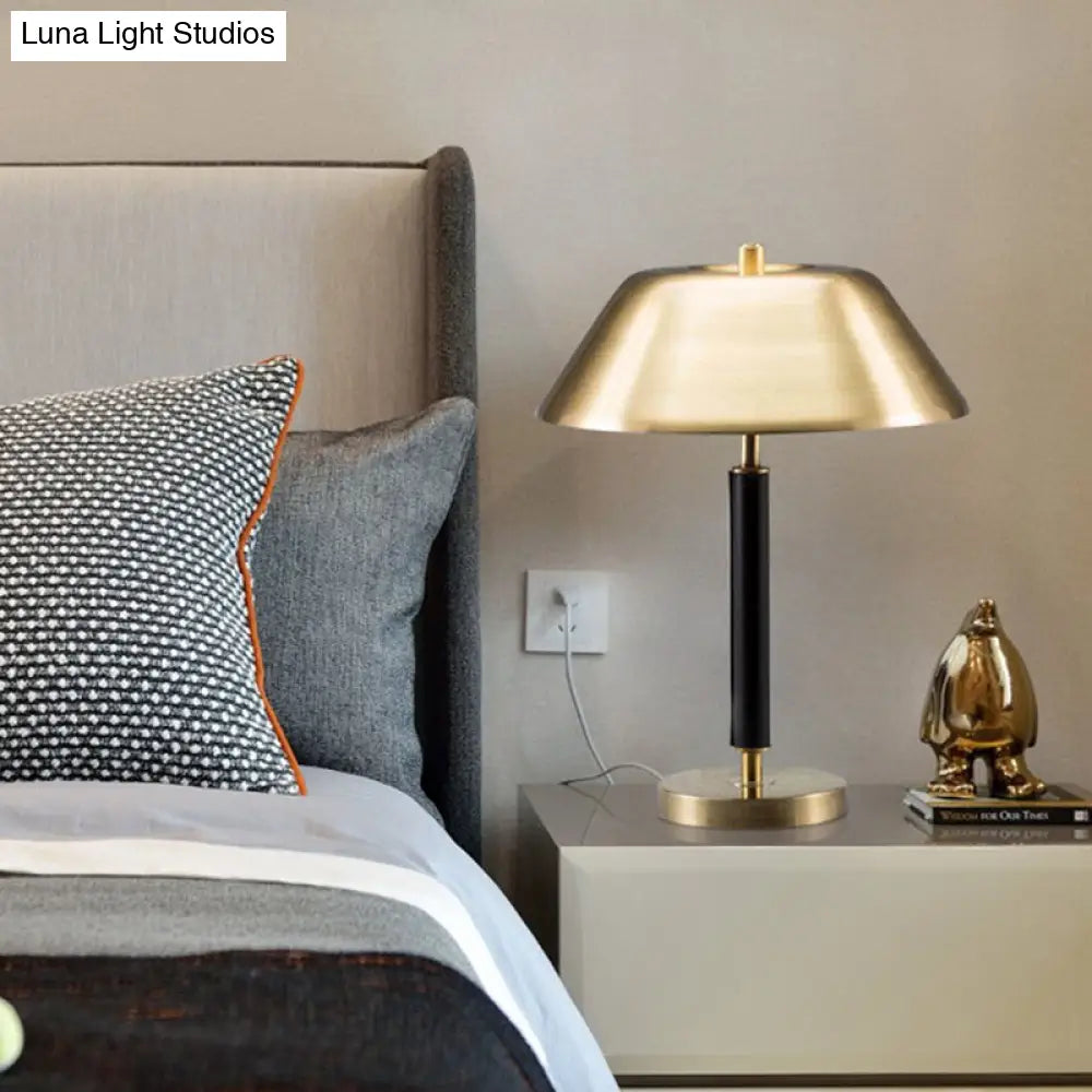 Modern Gold Metal Nightstand Lamp For Living Room 1 Head Table Lighting