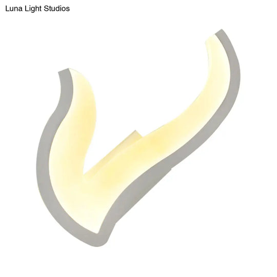 Modern Horn-Shaped Led Wall Sconce For Adult Bedroom In White Acrylic