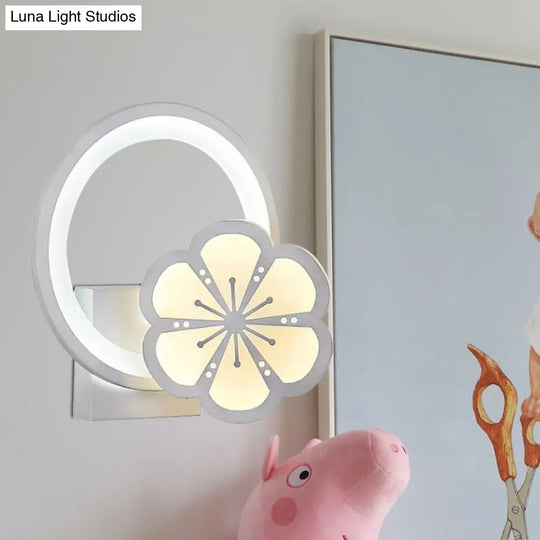 Modern Led Acrylic Big O Wall Light With Flower Design Ideal For Adult Bedroom White