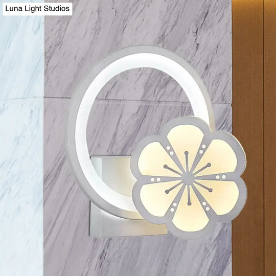 Modern Led Acrylic Big O Wall Light With Flower Design Ideal For Adult Bedroom White