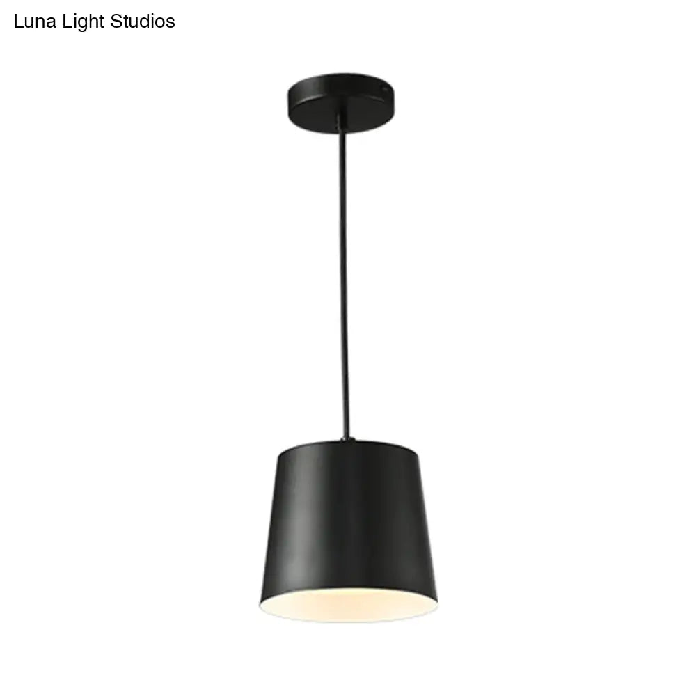 Modernist Led Black Hanging Ceiling Lamp With Acrylic Diffuser For Restaurants