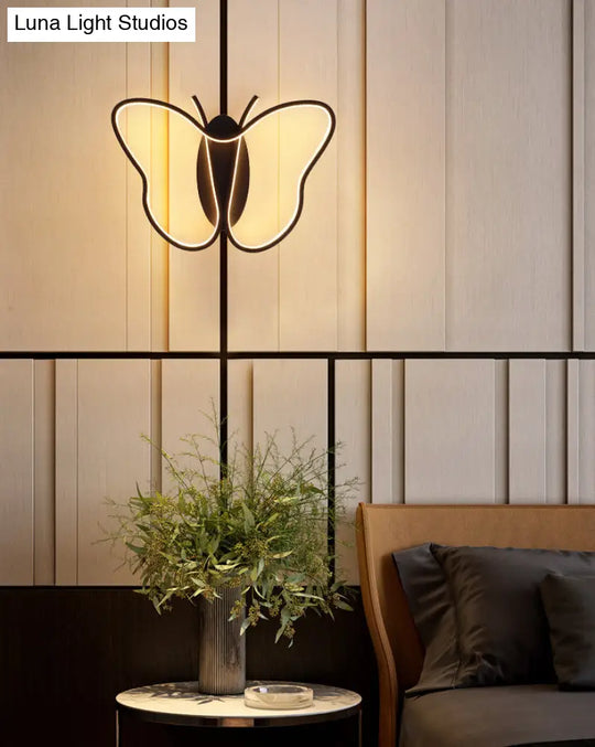 Modern Led Butterfly Ceiling Light Fixture - Close-To-Ceiling Metal Lighting