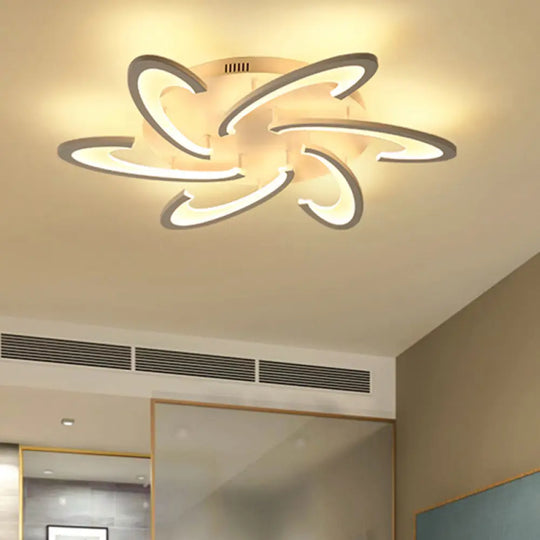 Modern Led Flush Mount Ceiling Light In White With Floral Acrylic Design For Living Room 6 /