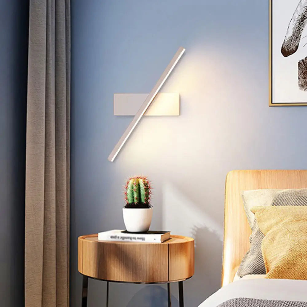 Modern Led Metal Bedside Wall Sconce With Rotatable Head White / Runner