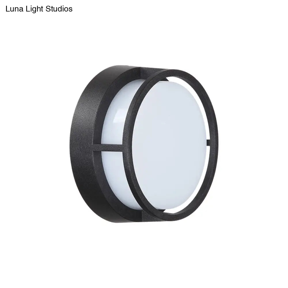 Modern Led Outdoor Wall Sconce In Black Plastic - Stylish & Durable Lighting