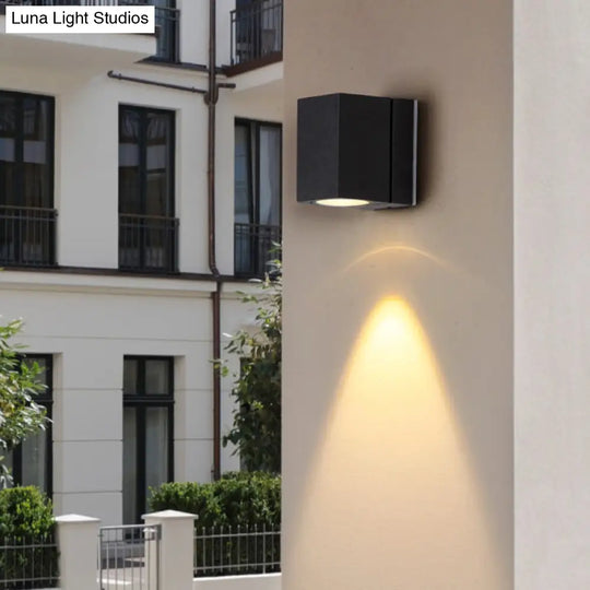 Modern Led Patio Wall Sconce: Rectangular Mini Metal Light Fixture In Black