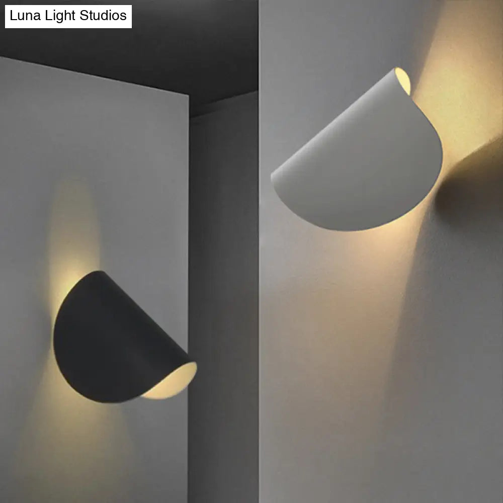 Modern Led Wall Sconce With Foldable Metal Shade For Living Room