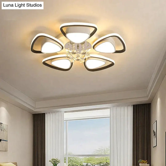 Modern Light Luxury High Grade Atmospheric Crystal Ceiling Lamp