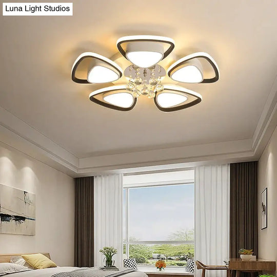 Modern Light Luxury High Grade Atmospheric Crystal Ceiling Lamp