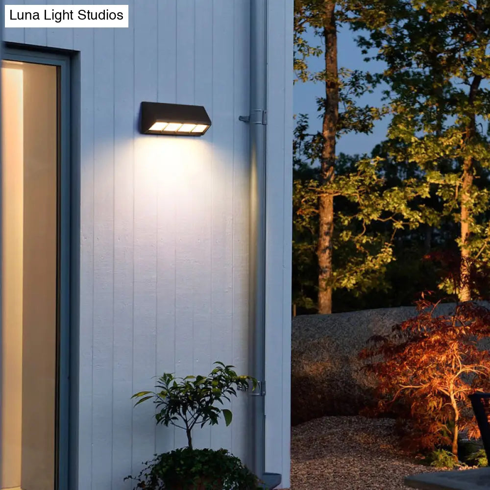 Modern Matte Black Led Outdoor Wall Sconce With Triangular Prism Design