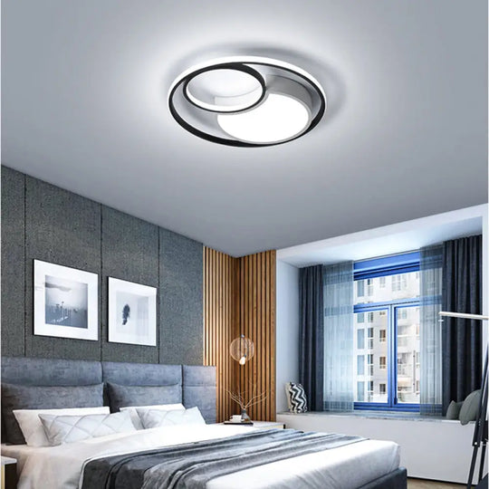 Modern Metal Circle Ceiling Light - 18’/21.5’ Wide Led Flush Lighting In Black And White –