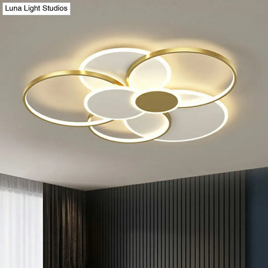 Modern Metal Frame Flush-Mount Led Ceiling Lamp For Living Room - Minimalistic Design Gold / 35.5