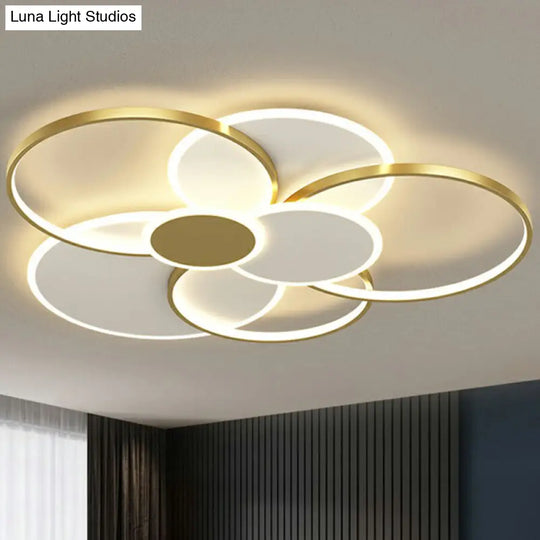 Modern Metal Frame Flush-Mount Led Ceiling Lamp For Living Room - Minimalistic Design Gold / 35.5