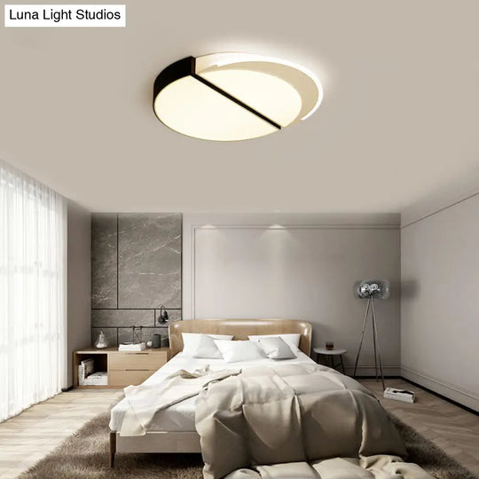 Modern Metal Led Flush Mount Ceiling Light In Black - White 16’/19.5’ Wide