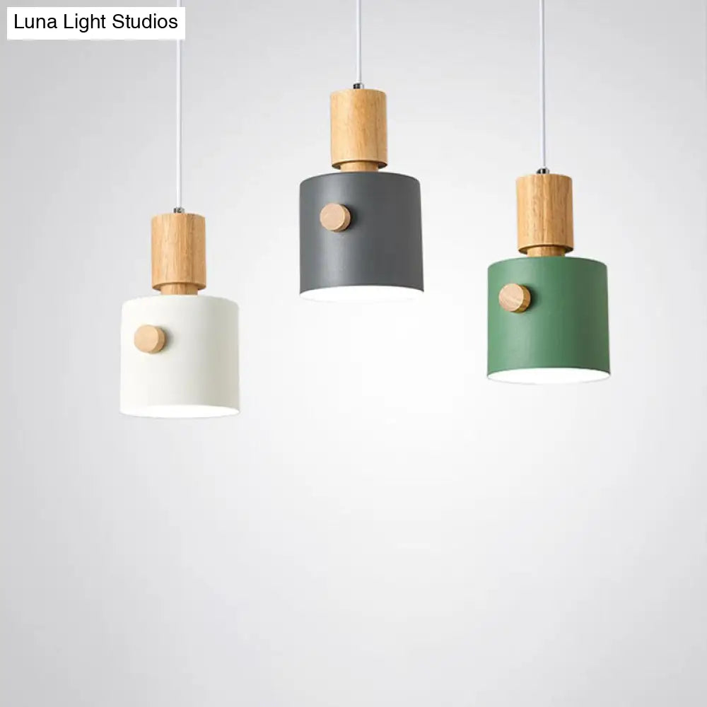 Metal Pendant Light Kit With Modern Cylinder Design For Dining Room Ceiling Suspension - Wood Grip