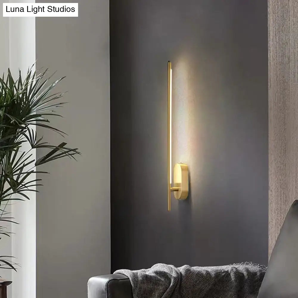 Modern Metal Wall Lamp For Bedroom & Living Room - Linear Strip Lighting