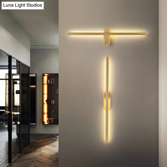 Modern Metal Wall Lamp For Bedroom & Living Room - Linear Strip Lighting