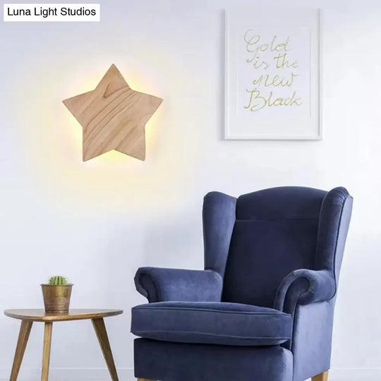 Modern Nordic Wood Star Wall Sconce In Beige For Child Bedroom Or Hallway