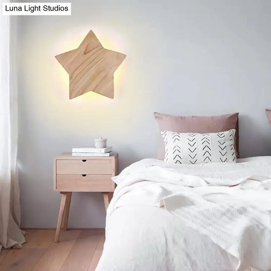 Modern Nordic Wood Star Wall Sconce In Beige For Child Bedroom Or Hallway