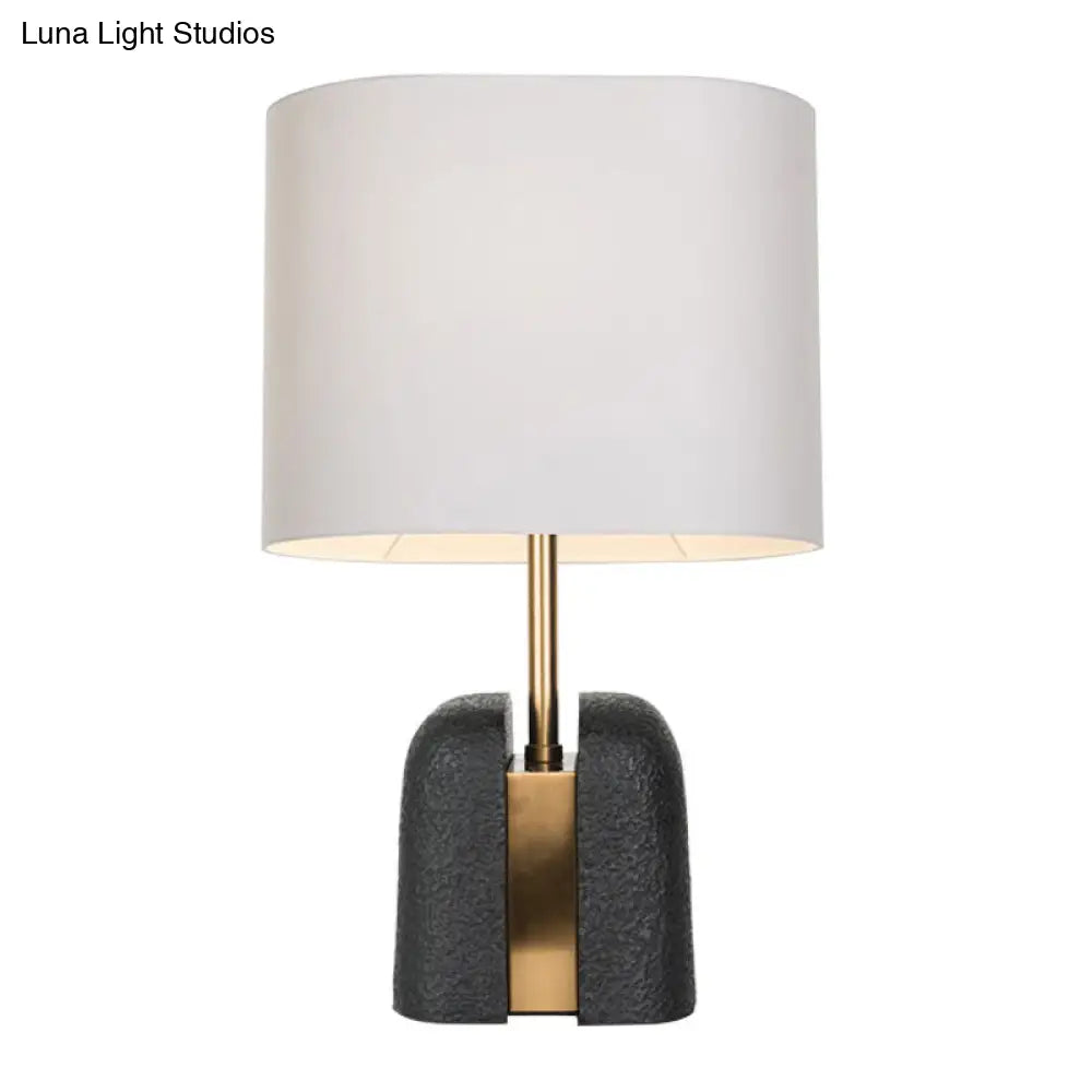 Modern Resin Base Nightstand Lamp: Bucket-Shaped Table Light With Fabric Shade In Contemporary Black