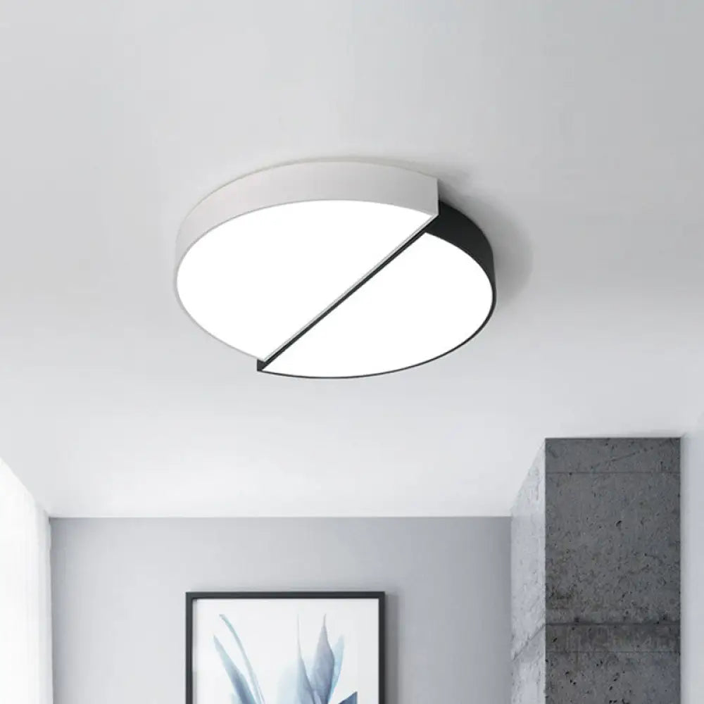 Modern Round Led Flush Mount Lighting With Minimalist Black And White Acrylic Design Black-White /