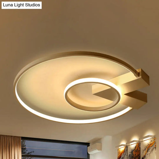 Modern Single Light White/Gold Flushmount Ceiling Fixture With Acrylic Panels Gold / Natural
