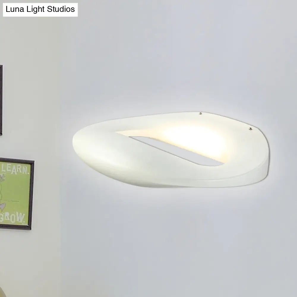 Modern Smiling Face Led Wall Lamp For Corridors - Black/White