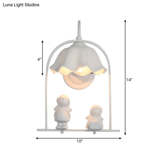 Modern Stylish White Metal Wall Lamp With 1 Light For Little Kids Kitchen Décor