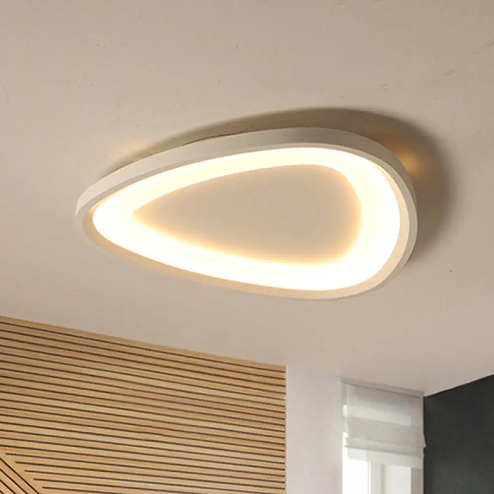 Modern Triangle Ceiling Mount Light - 18’/23.5’ W Stylish Metal Led Flush Lighting Warm/White