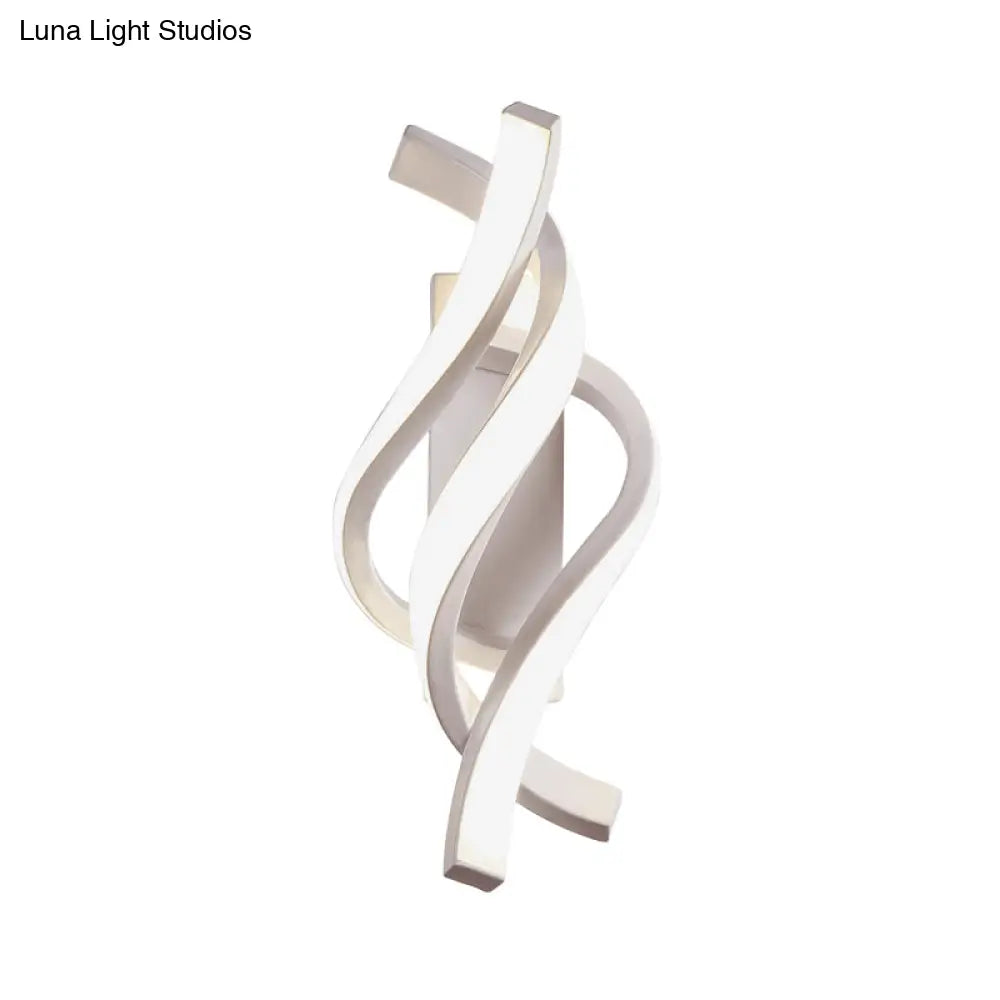 Modern Twisted Acrylic Led Wall Sconce Lamp In White With Warm/White Light