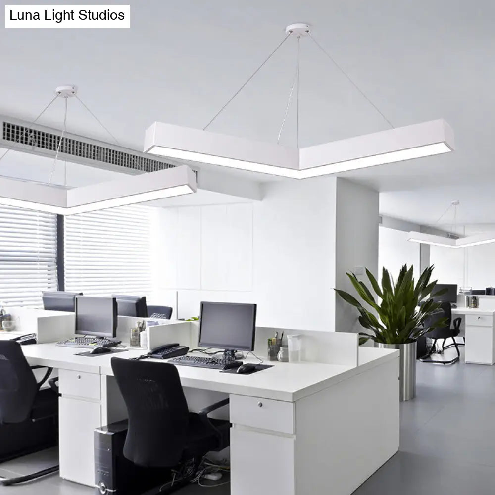 Commercial Pendant Lighting: V-Shaped Minimalism Hanging Lamp Black/White Led 23.5/35.5/47 Wide