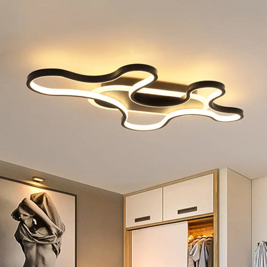 Modern Wavy Frame Ceiling Lamp In Black/White Aluminum With Led Flush Mount Lighting Available