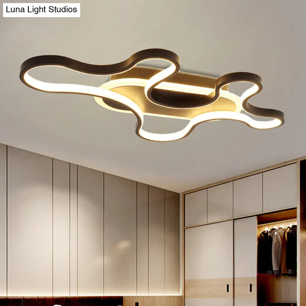 Modern Wavy Frame Ceiling Lamp In Black/White Aluminum With Led Flush Mount Lighting Available