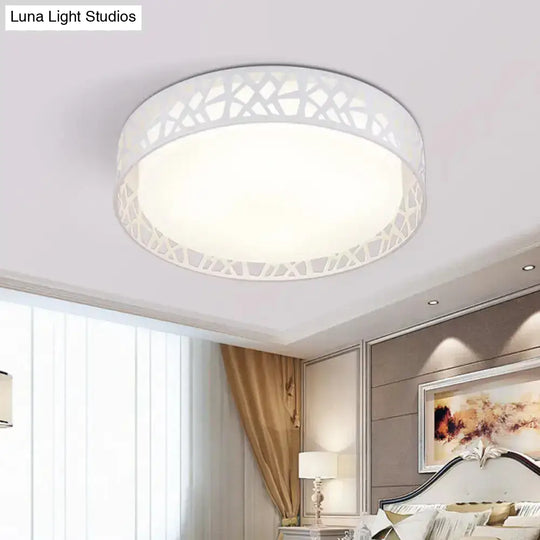 Modern White Drum Led Ceiling Lamp With Nest Frame Design